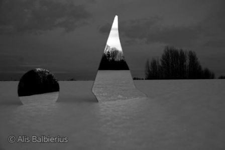Alis Balbierius. Fotografija iš serijos „Sniegas ir veidrodžiai”. 2009 m.